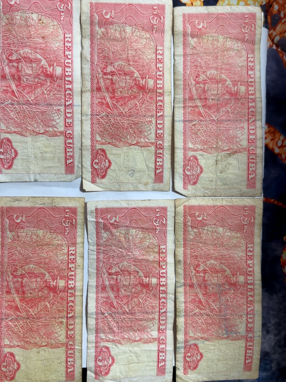 Red Vintage-collection 3 Pesos from Cuba El “Che “